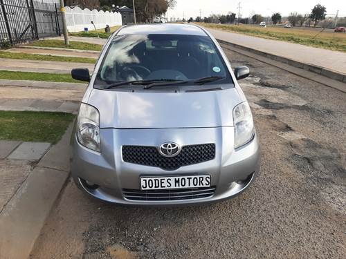 Toyota Yaris T3 Hatch Back